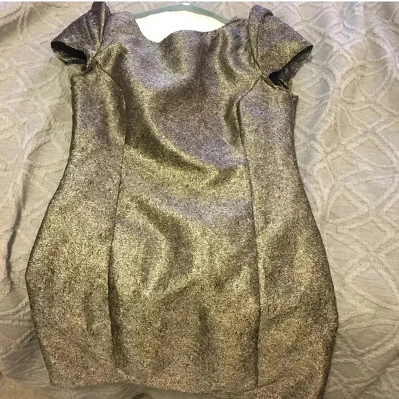 Saks Fifth 548 Chic Gold Backless V Mini Dress size 6 brand tag is cut off - Picture 10 of 11